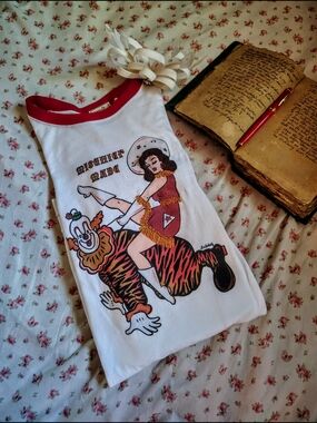 💋One of a Kind Hand Embroidered Cowgirl Clown Pin-Up Tee Mischief Made Rare